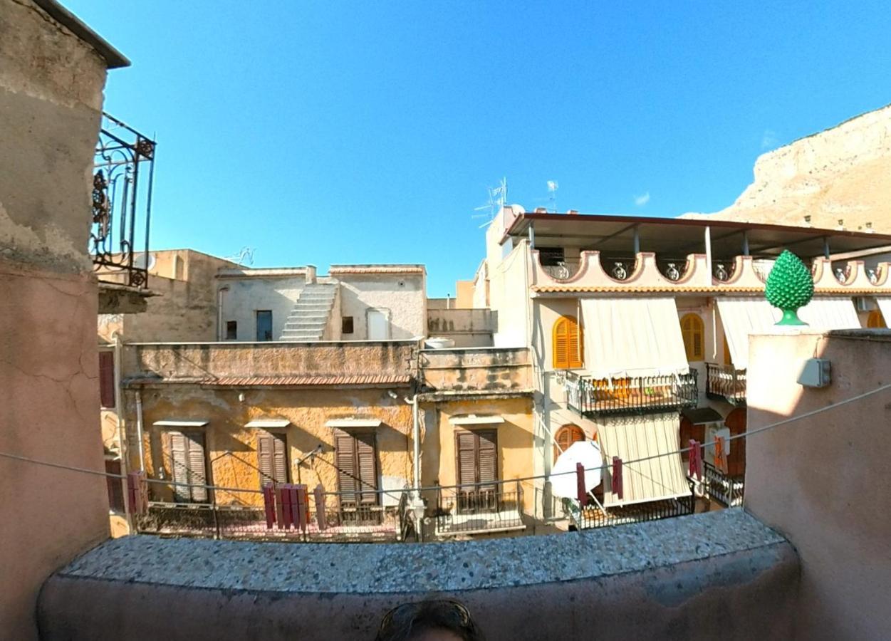 Vila "La Piazza"Di Nino&Daniela Capaci Exteriér fotografie